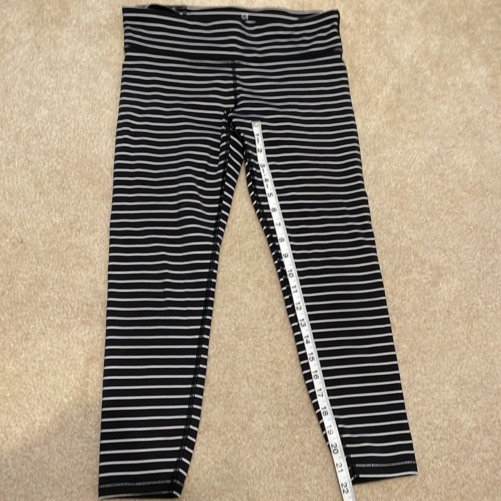 Gap Fit Capris - size M